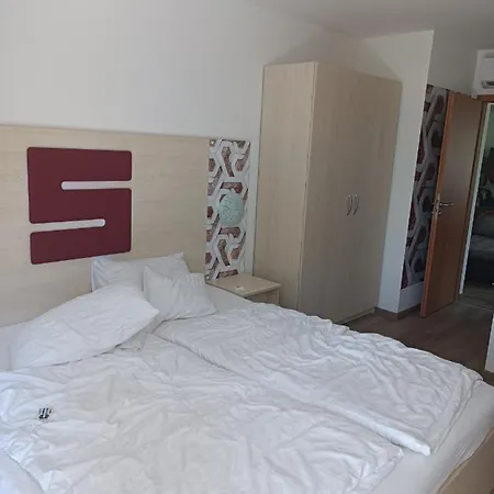 Sinus Apartman Апартаменты *