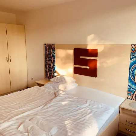 Sinus Apartman Апартаменты *